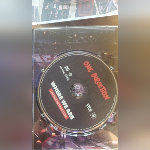 4 1D one direction concert DVDs with limited edition VIP ticket booklet liam - Picture 15 of 16